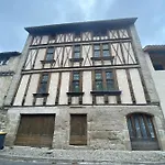 Maison De Montmorency Au Pied De La Cite * Carcassonne