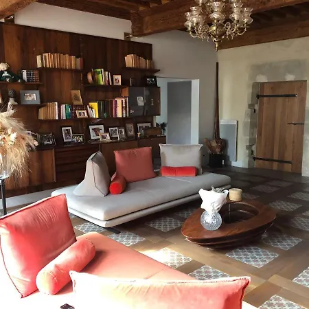 Maison De Montmorency Au Pied De La Cite